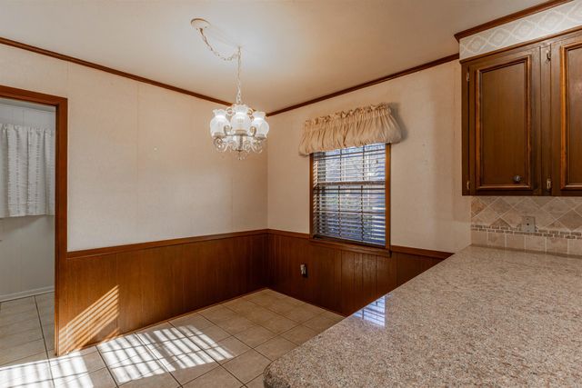 800 Elizabeth St, Gilmer, TX 75644