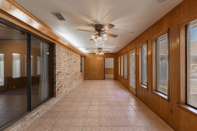 800 Elizabeth St, Gilmer, TX 75644