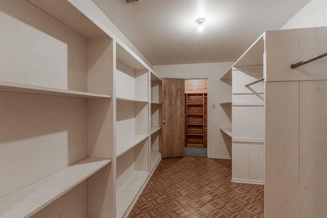 800 Elizabeth St, Gilmer, TX 75644