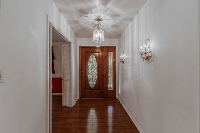 800 Elizabeth St, Gilmer, TX 75644