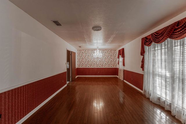 800 Elizabeth St, Gilmer, TX 75644