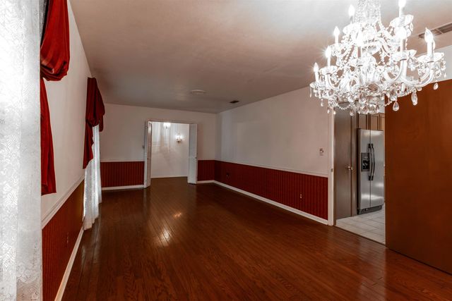 800 Elizabeth St, Gilmer, TX 75644