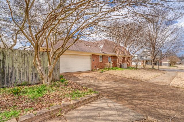 153 MCDONALD GLEN CV, Collierville, TN 38017