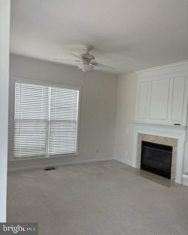 8251 PURPLE LILAC CIR, Lorton, VA 22079
