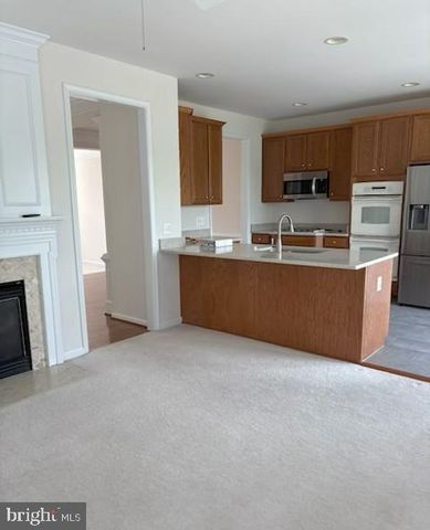 8251 PURPLE LILAC CIR, Lorton, VA 22079