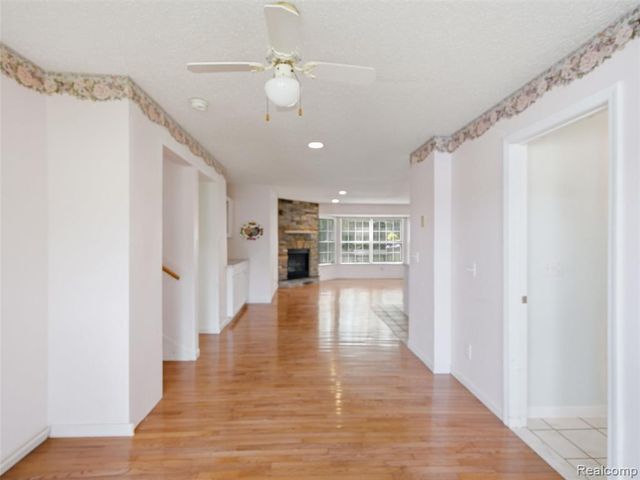 8954 Patrick Drive, Davisburg, MI 48350