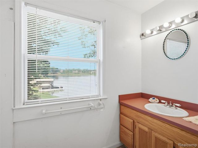 8954 Patrick Drive, Davisburg, MI 48350