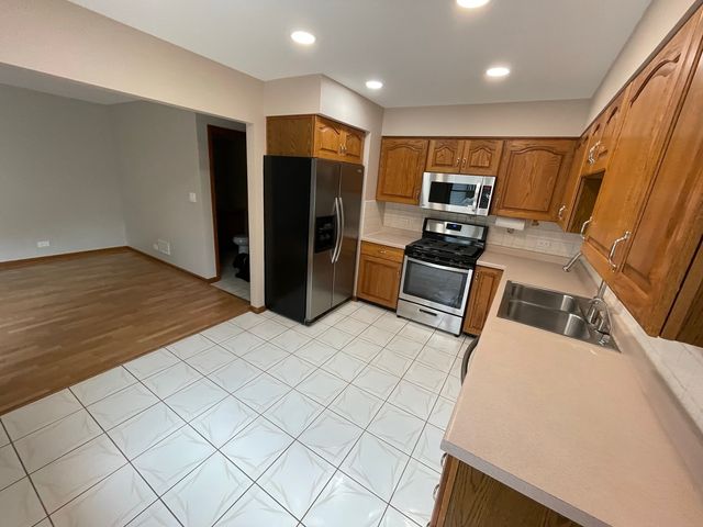 20693 N EUGENE Avenue, Lincolnshire, IL 60069