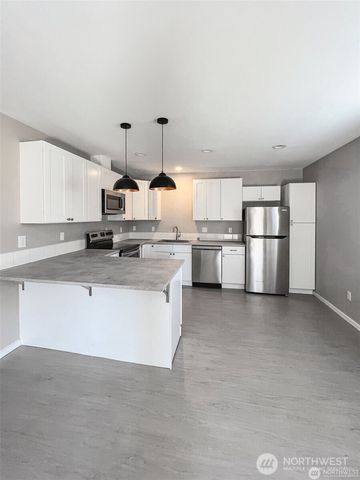 1306 E 32nd Street, Tacoma, WA 98404