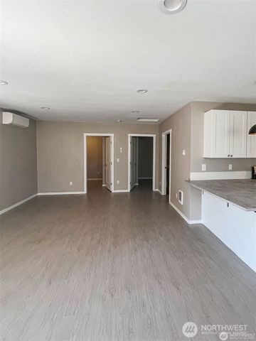 1306 E 32nd Street, Tacoma, WA 98404