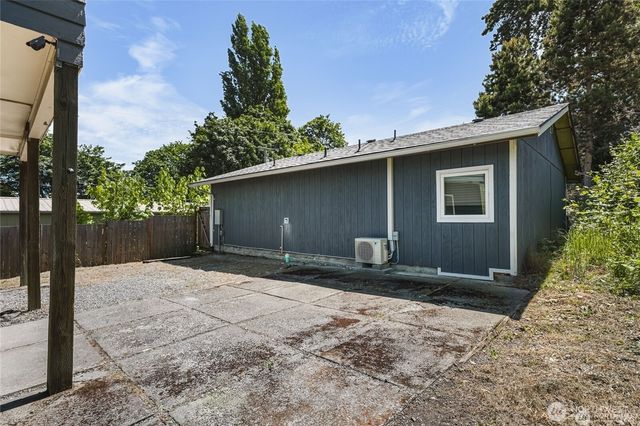 1306 E 32nd Street, Tacoma, WA 98404