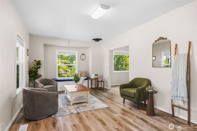 1306 E 32nd Street, Tacoma, WA 98404