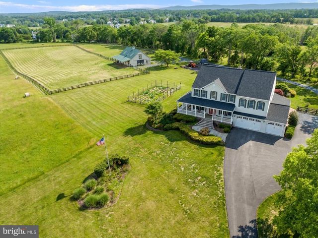 41187 YAKEY LN, Lovettsville, VA 20180