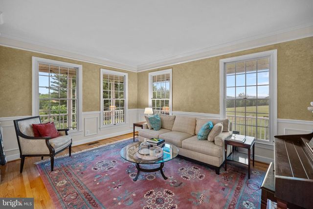 41187 YAKEY LN, Lovettsville, VA 20180