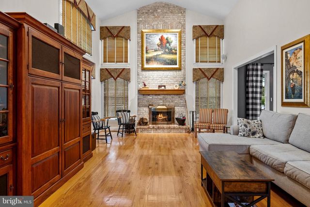 41187 YAKEY LN, Lovettsville, VA 20180