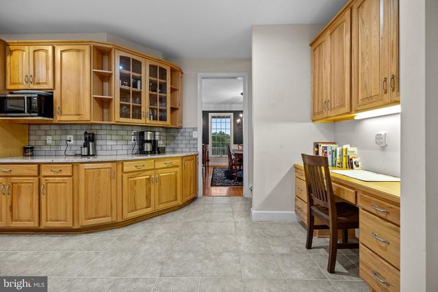 41187 YAKEY LN, Lovettsville, VA 20180