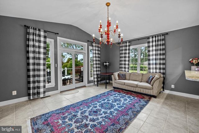 41187 YAKEY LN, Lovettsville, VA 20180