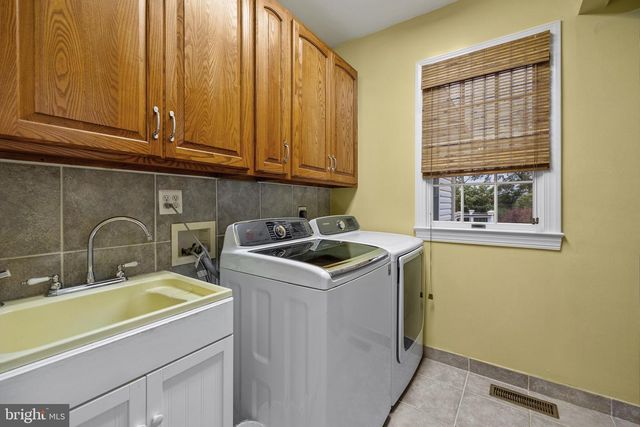 41187 YAKEY LN, Lovettsville, VA 20180