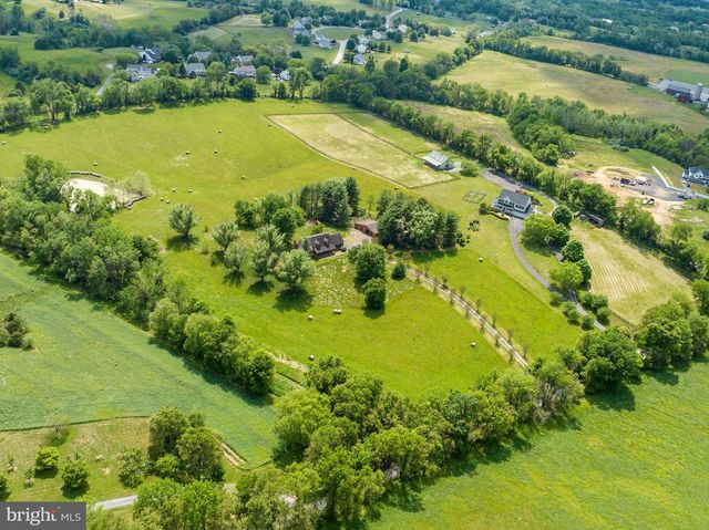 41187 YAKEY LN, Lovettsville, VA 20180