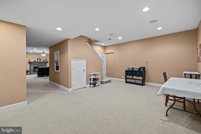 41187 YAKEY LN, Lovettsville, VA 20180