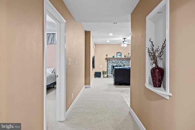 41187 YAKEY LN, Lovettsville, VA 20180