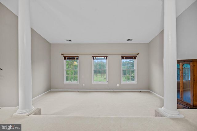 41187 YAKEY LN, Lovettsville, VA 20180