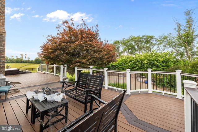41187 YAKEY LN, Lovettsville, VA 20180
