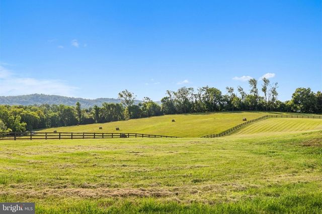 41187 YAKEY LN, Lovettsville, VA 20180