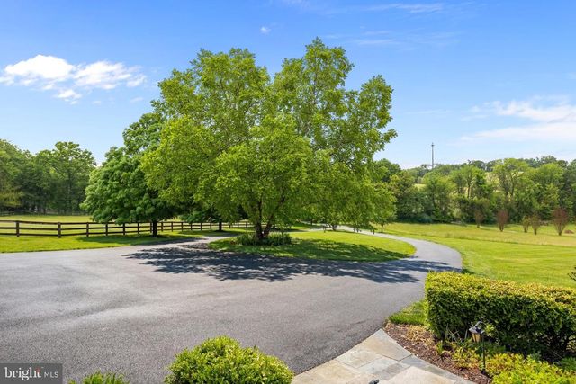 41187 YAKEY LN, Lovettsville, VA 20180