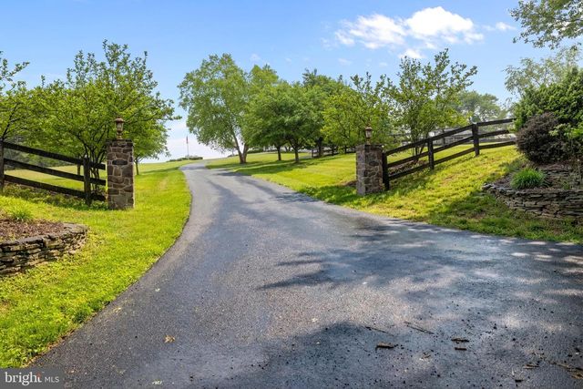 41187 YAKEY LN, Lovettsville, VA 20180