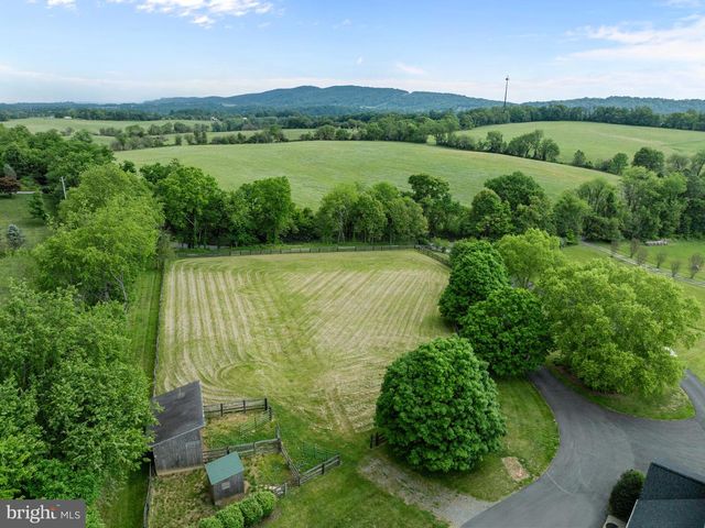 41187 YAKEY LN, Lovettsville, VA 20180