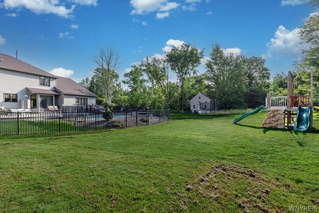 3366 Brookfield Lane, Hamburg, NY 14075