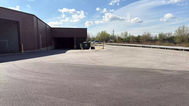 1950 Devon E Avenue, Elk Grove Village, IL 60007