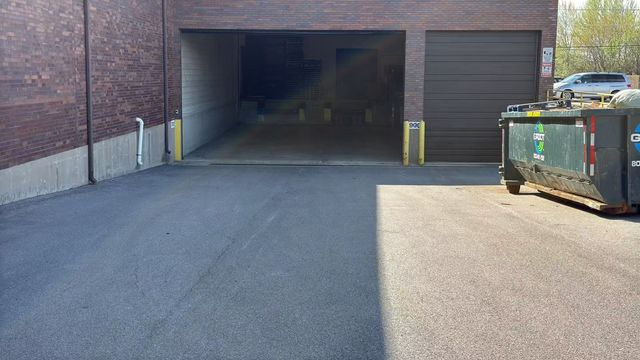 1950 Devon E Avenue, Elk Grove Village, IL 60007