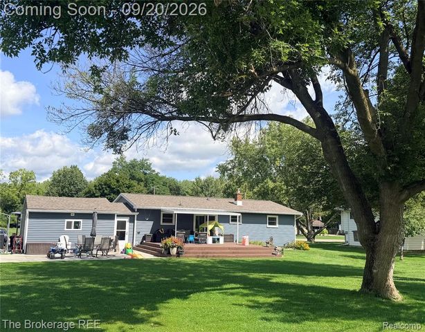 4298 Cardinal Drive, Grand Blanc, MI 48439