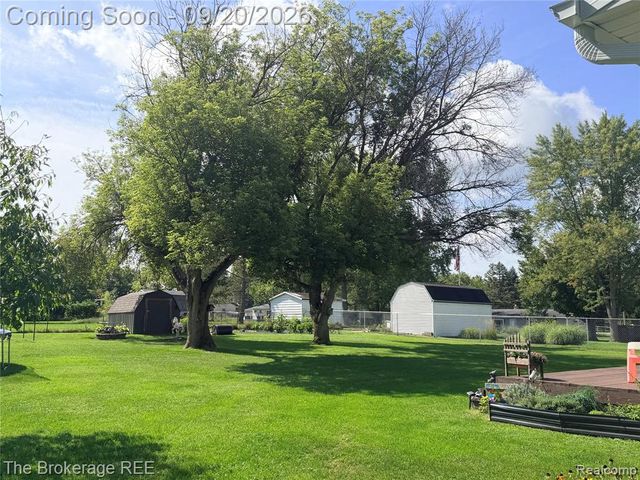 4298 Cardinal Drive, Grand Blanc, MI 48439