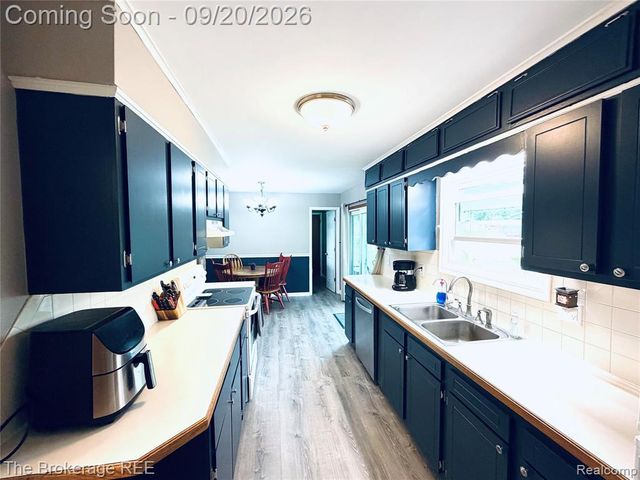 4298 Cardinal Drive, Grand Blanc, MI 48439