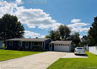 4298 Cardinal Drive, Grand Blanc, MI 48439