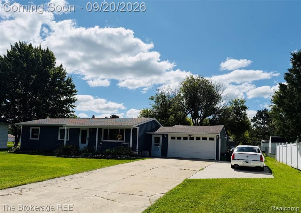 4298 Cardinal Drive, Grand Blanc, MI 48439