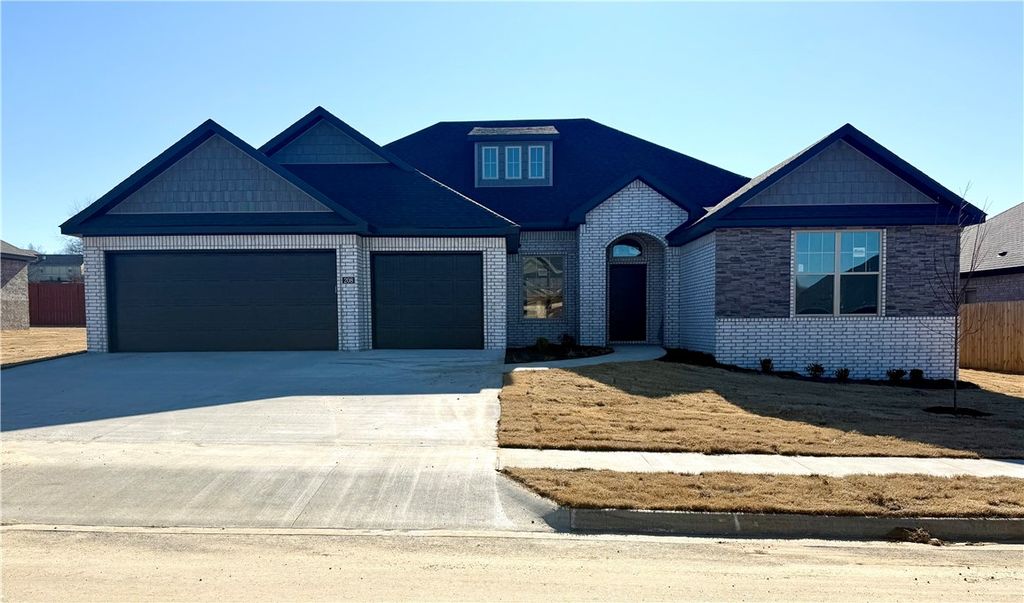 208 Doral Drive, Cave Springs, AR 72718