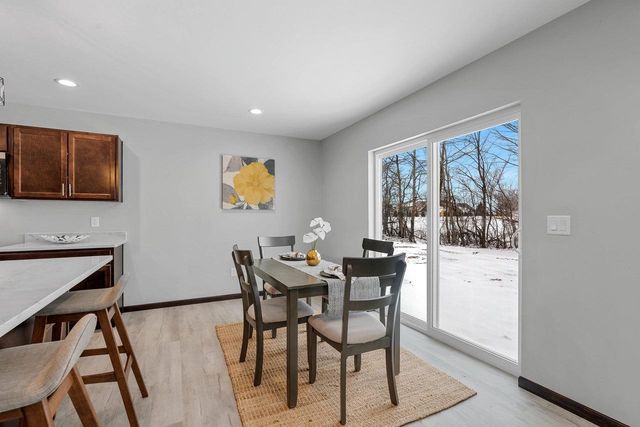 1825 SOUTHLAND LANE, New London, WI 54961