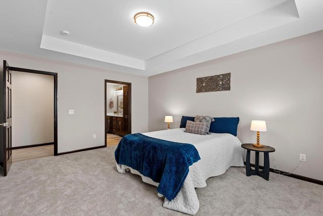 1825 SOUTHLAND LANE, New London, WI 54961