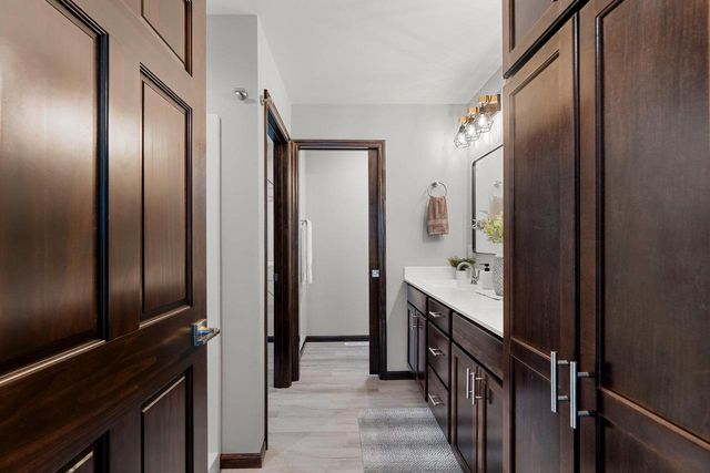 1825 SOUTHLAND LANE, New London, WI 54961