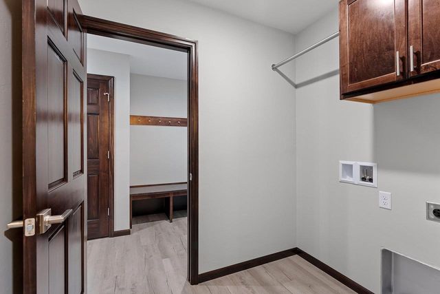 1825 SOUTHLAND LANE, New London, WI 54961