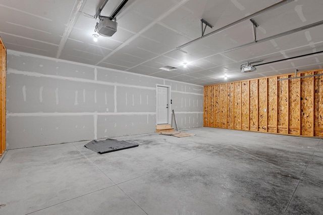 1825 SOUTHLAND LANE, New London, WI 54961