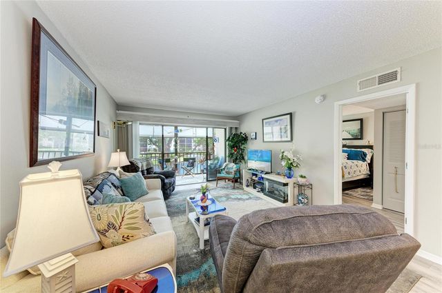 625 30TH AVENUE W G203, Bradenton, FL 34205