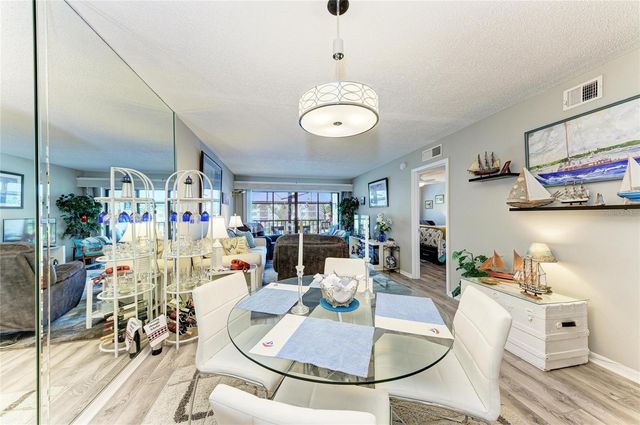 625 30TH AVENUE W G203, Bradenton, FL 34205