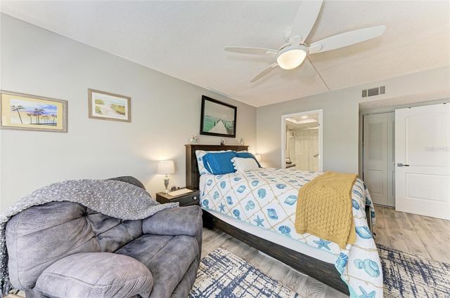 625 30TH AVENUE W G203, Bradenton, FL 34205