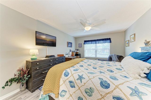 625 30TH AVENUE W G203, Bradenton, FL 34205