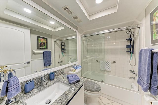 625 30TH AVENUE W G203, Bradenton, FL 34205